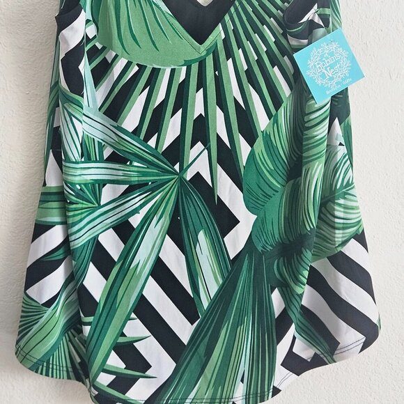 NWT Cool Sleeveless Green Top Vneck Lined Lightweight Blouse Vacay Cruise M - Picture 7 of 9